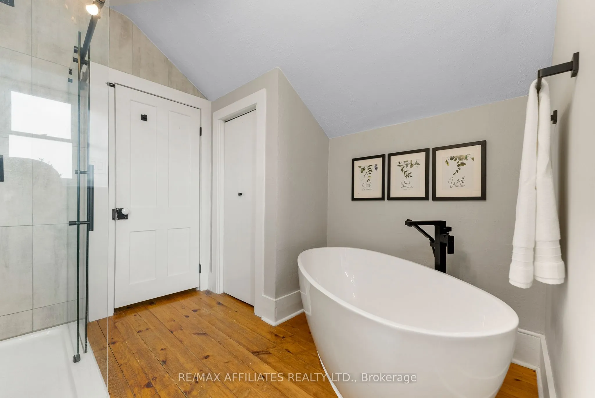 1415 Sheridan Rapids Road