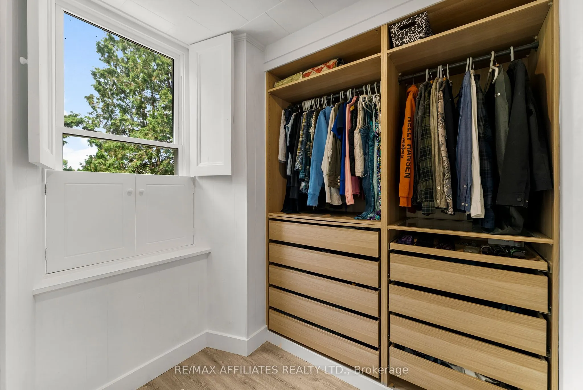 1415 Sheridan Rapids Road