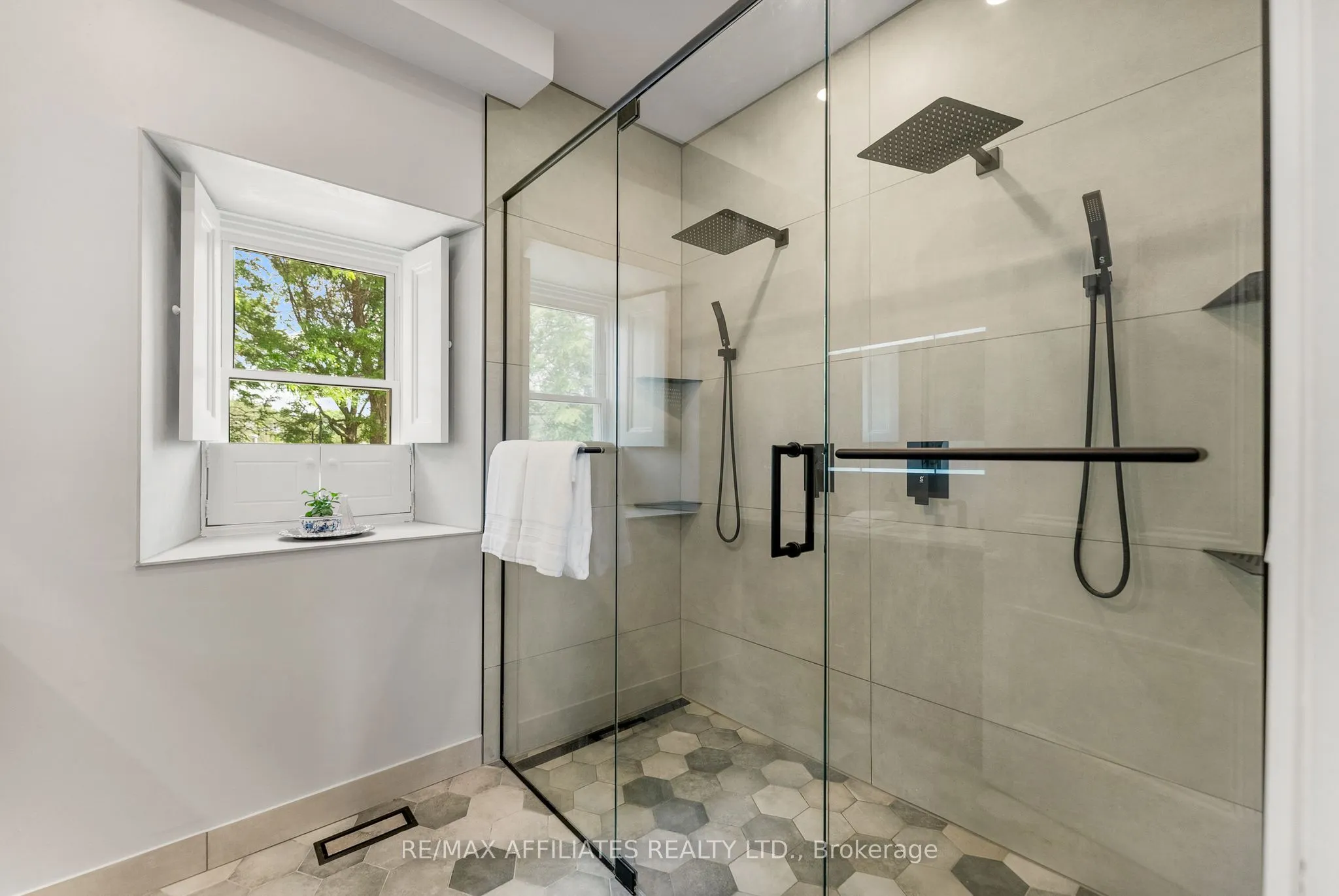 1415 Sheridan Rapids Road