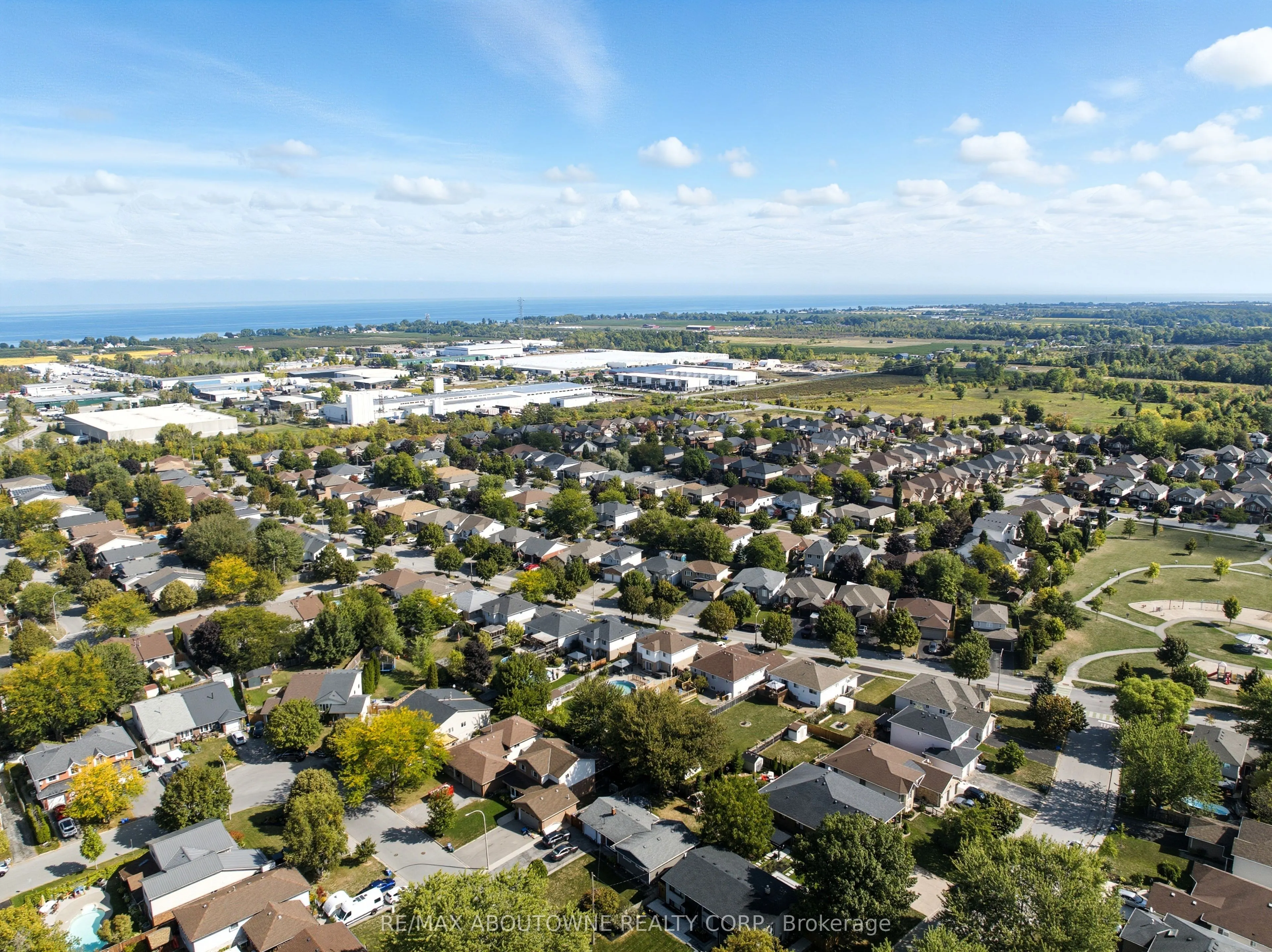 4514 Dufferin Avenue