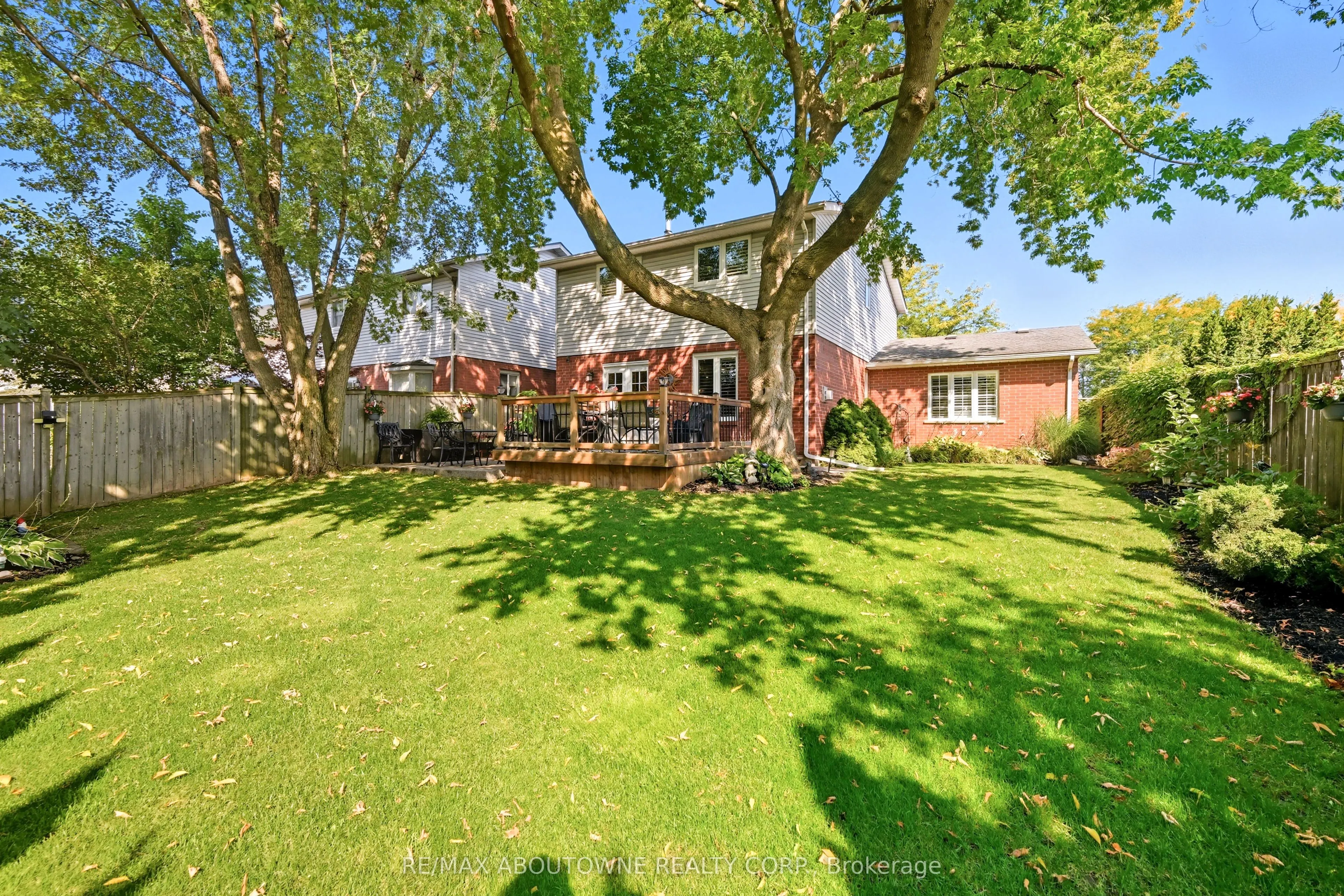 4514 Dufferin Avenue