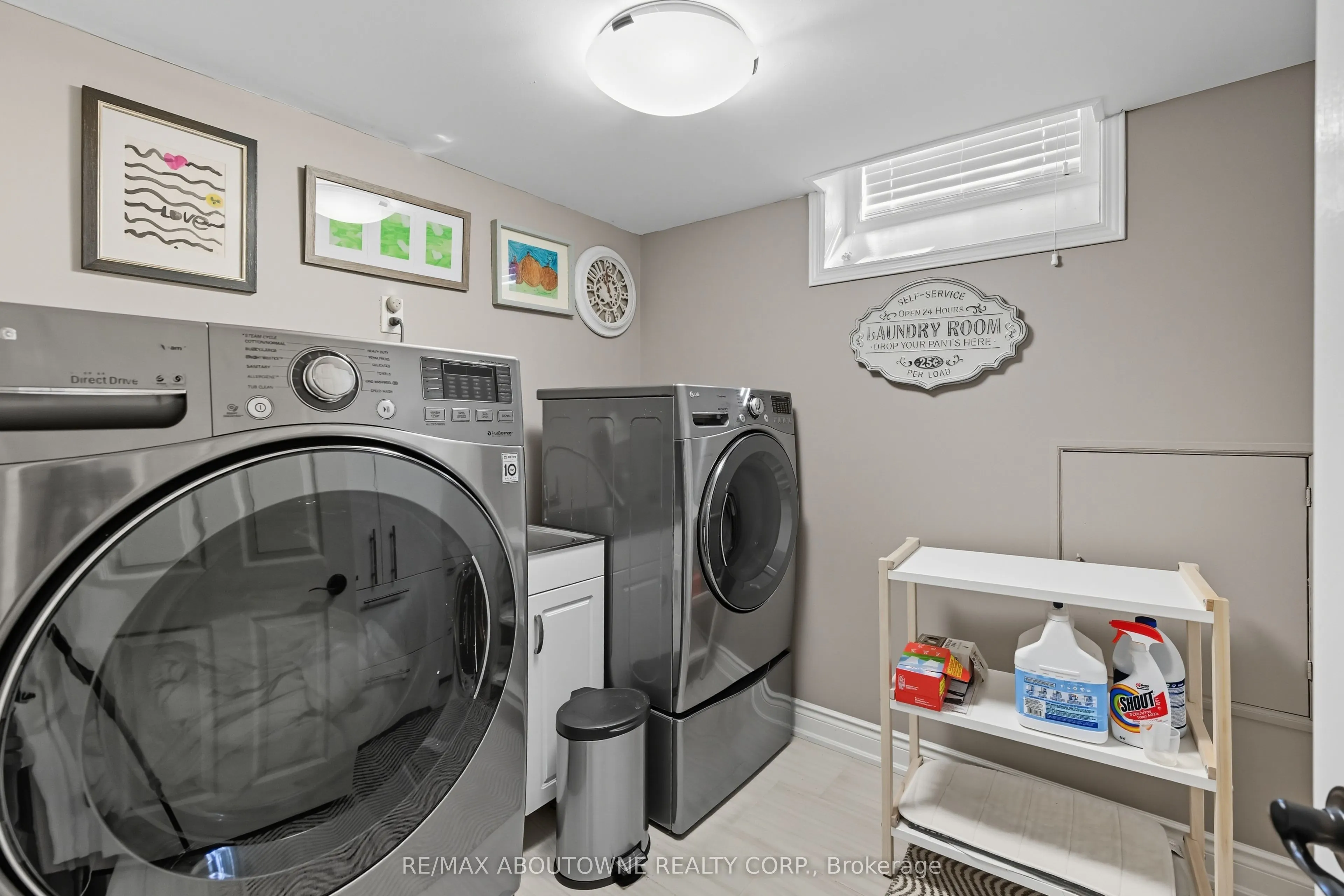 4514 Dufferin Avenue