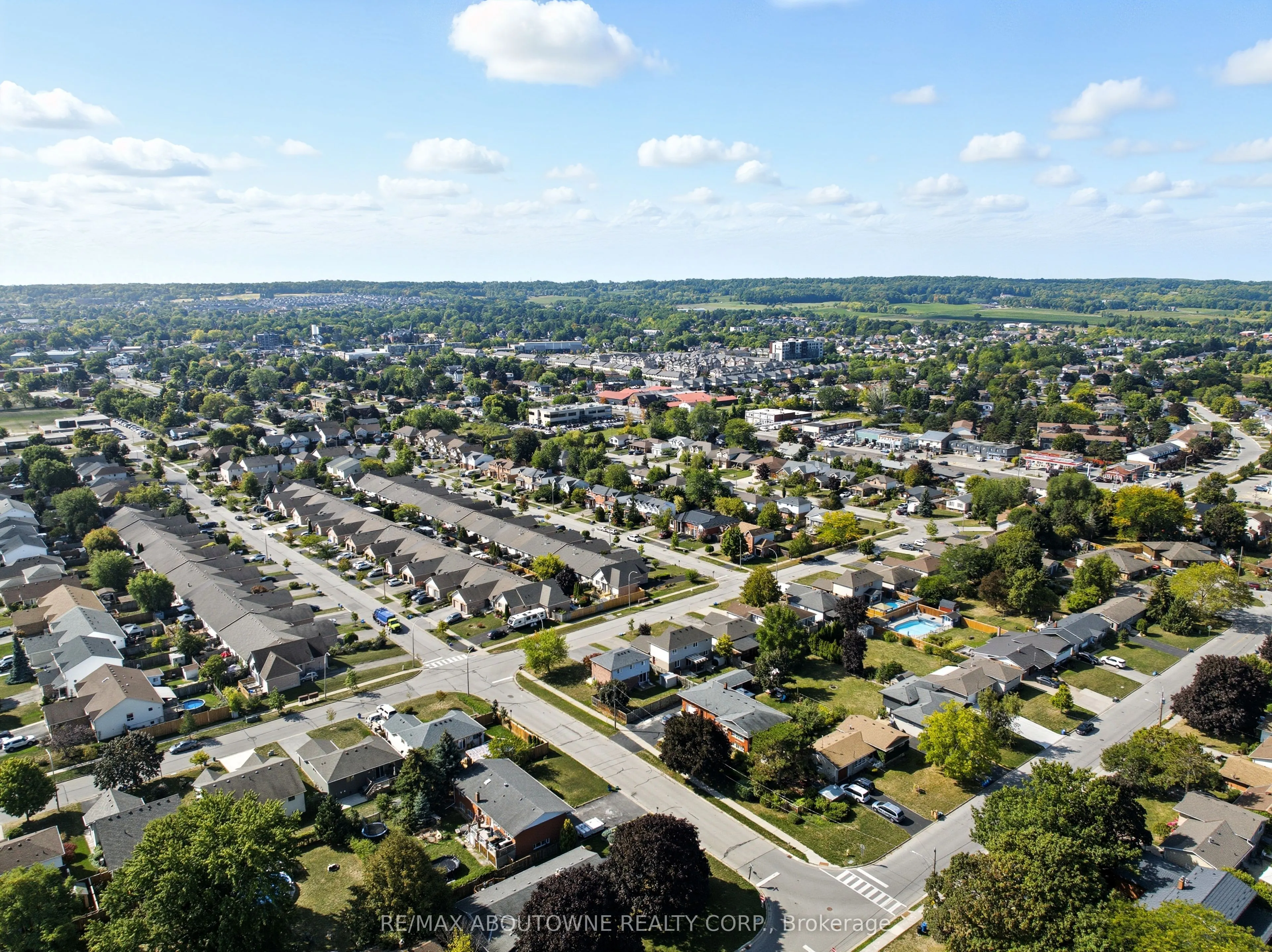 4514 Dufferin Avenue