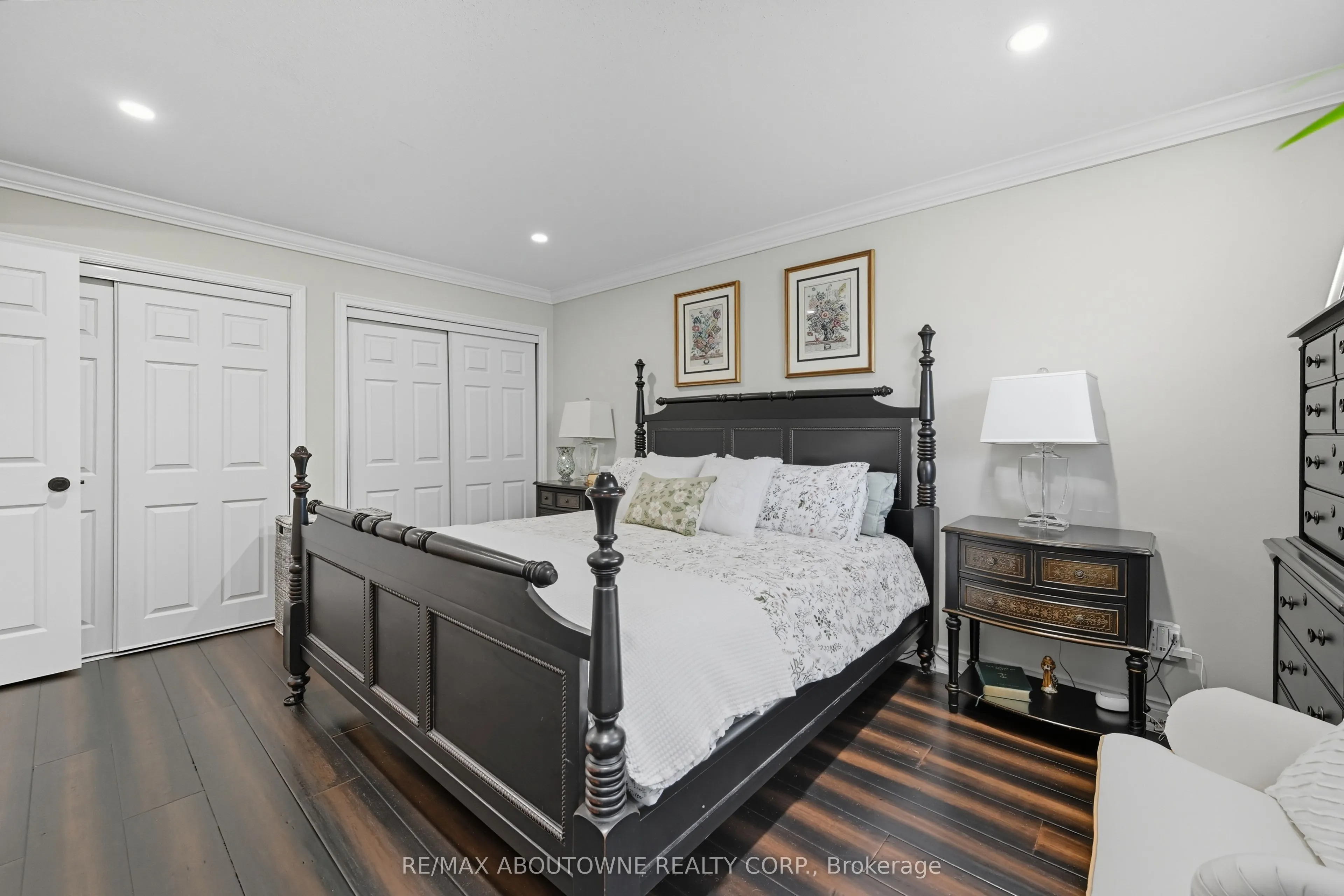 4514 Dufferin Avenue