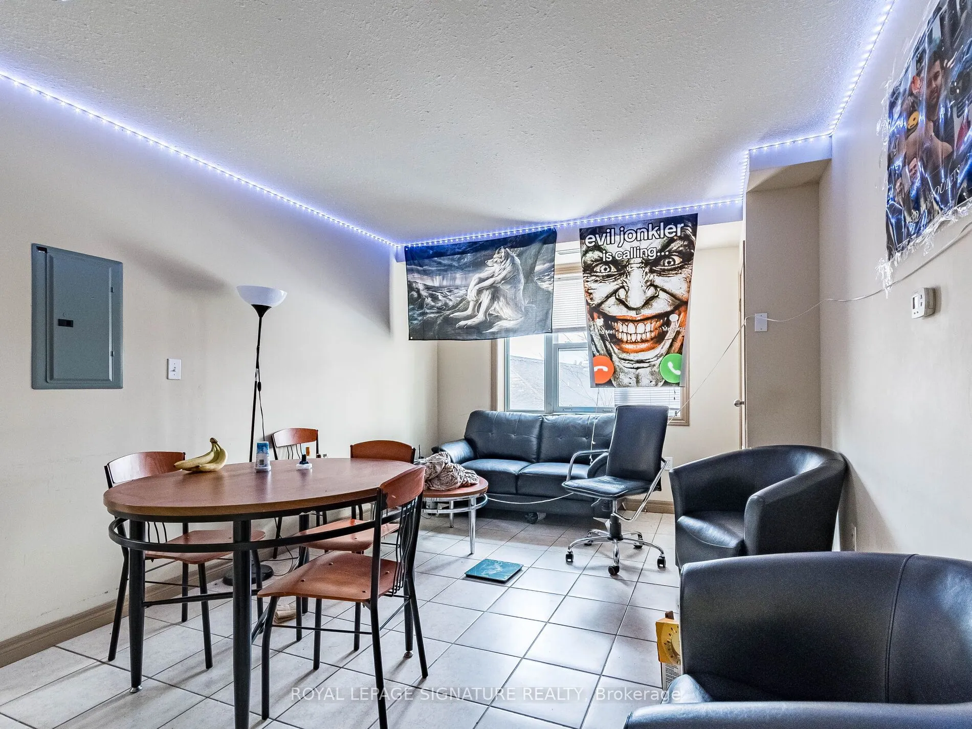 251 Lester Street, #203