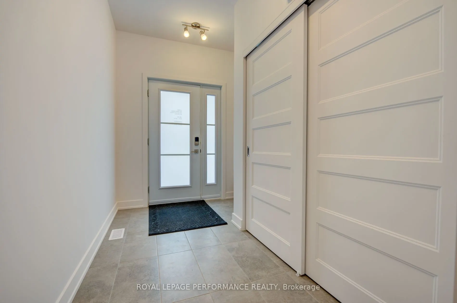 2513 Gray Crescent