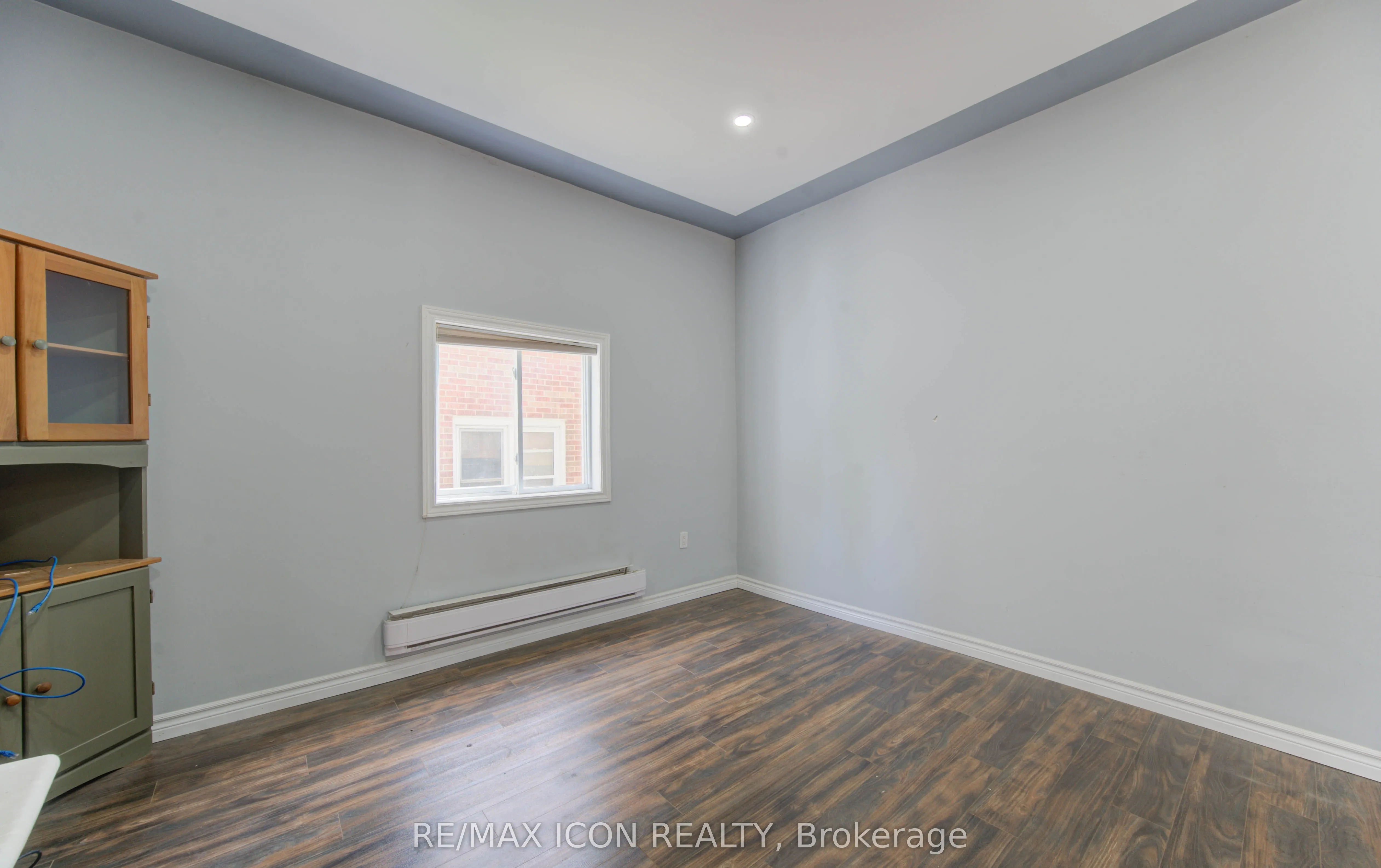 138 Courtland Avenue E