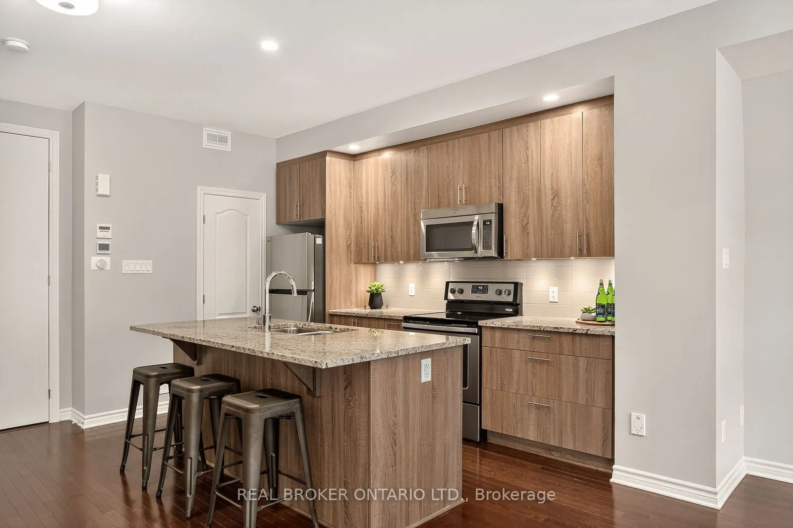 521 Chaperal Private