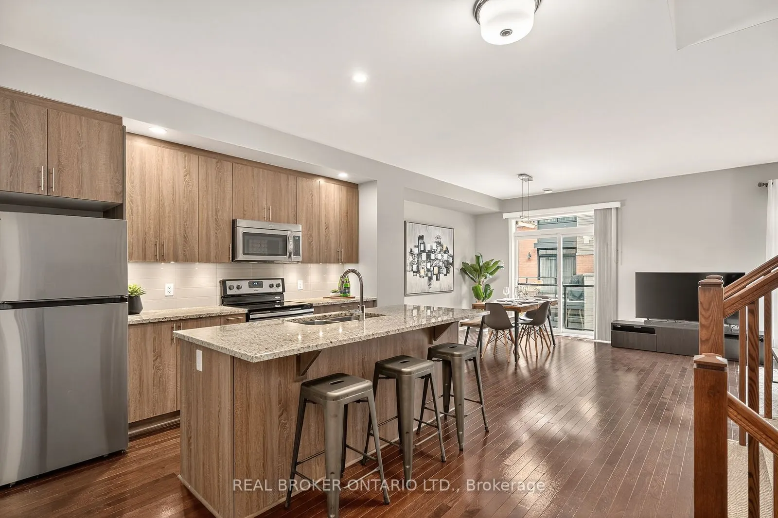 521 Chaperal Private