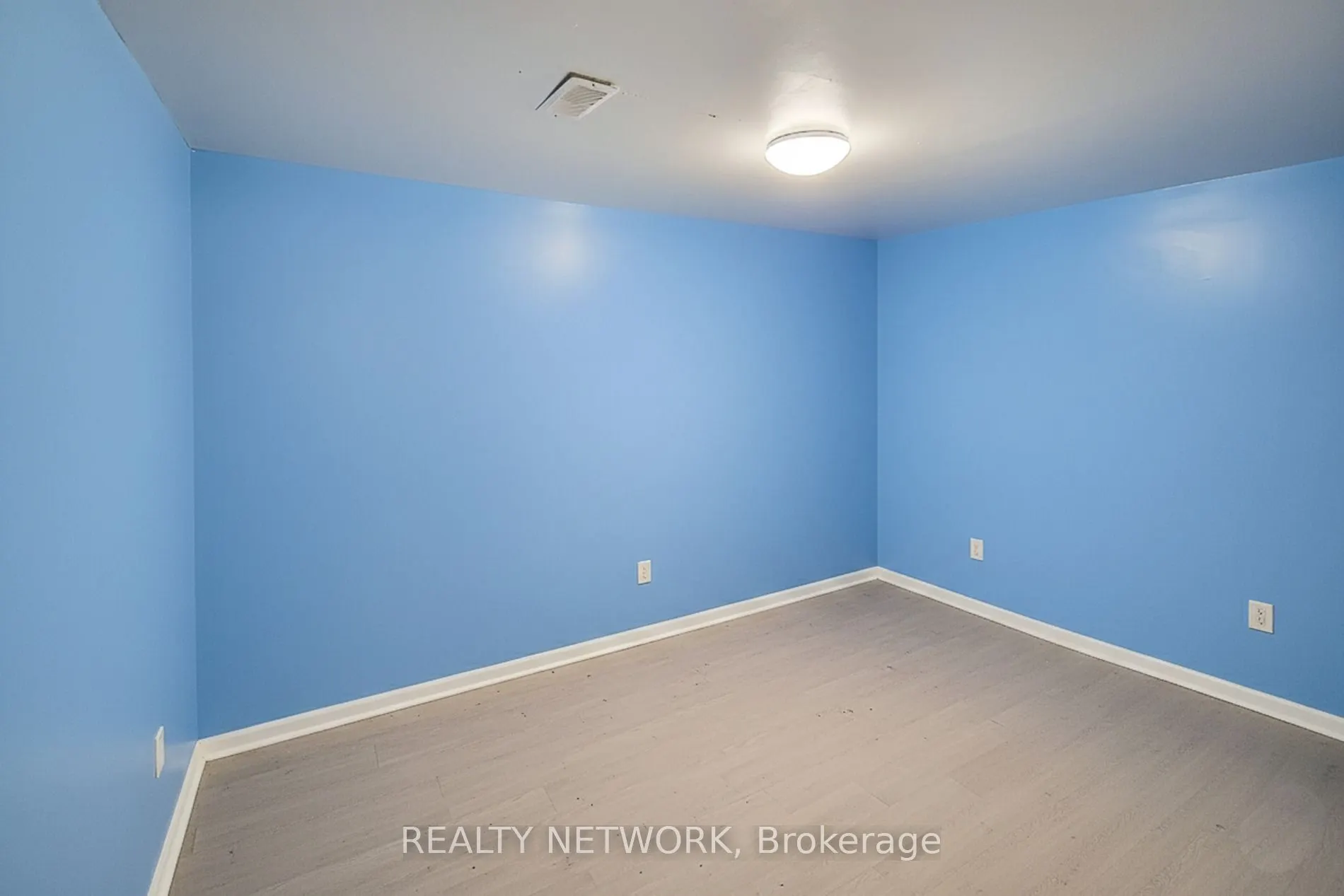 49 Nottingham Avenue