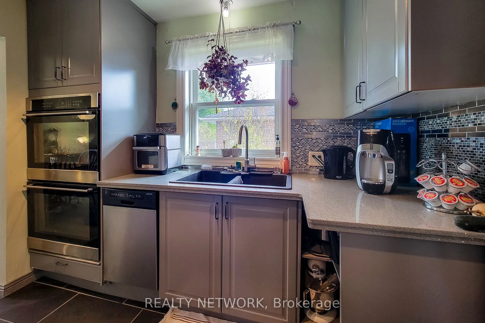 49 Nottingham Avenue