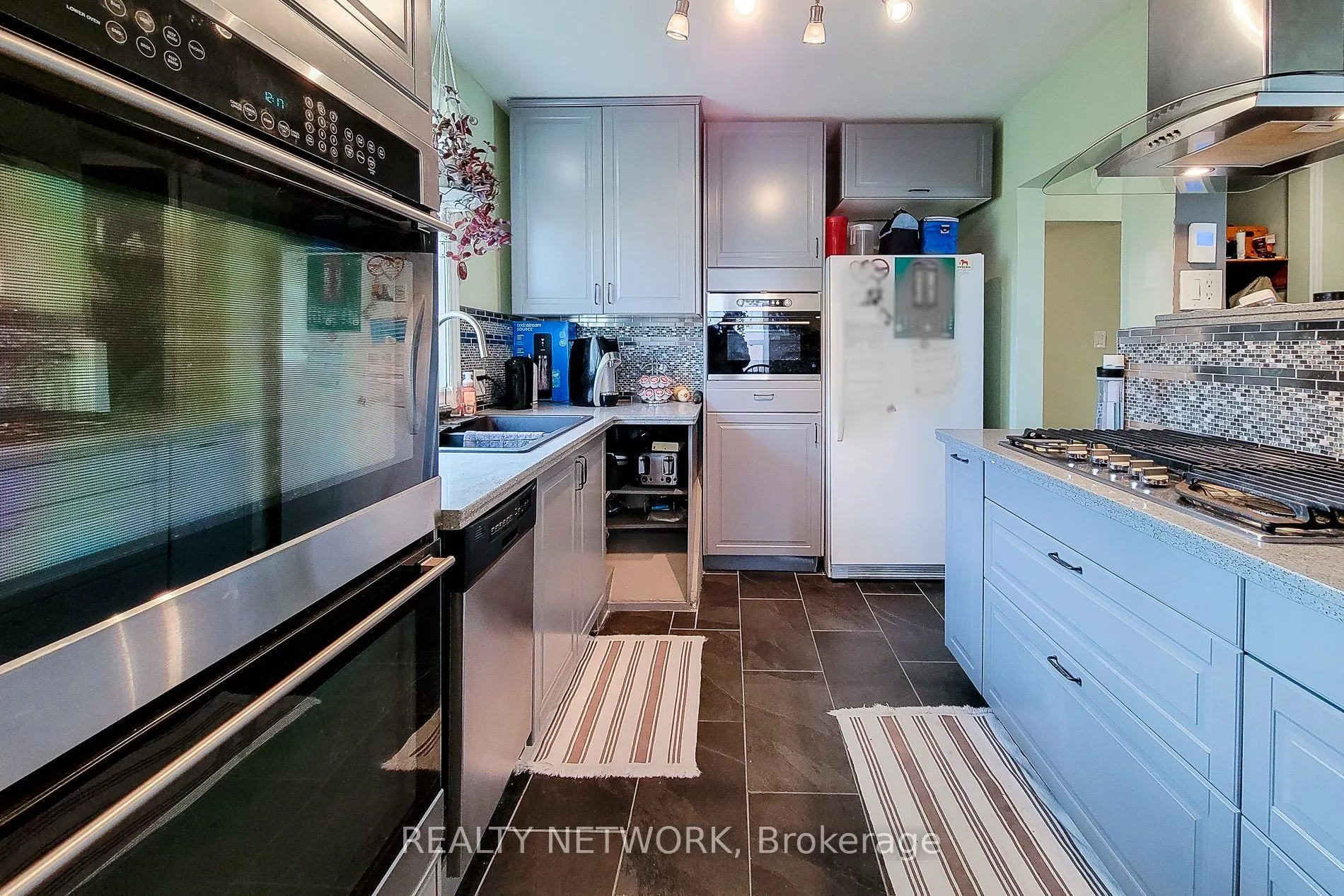 49 Nottingham Avenue