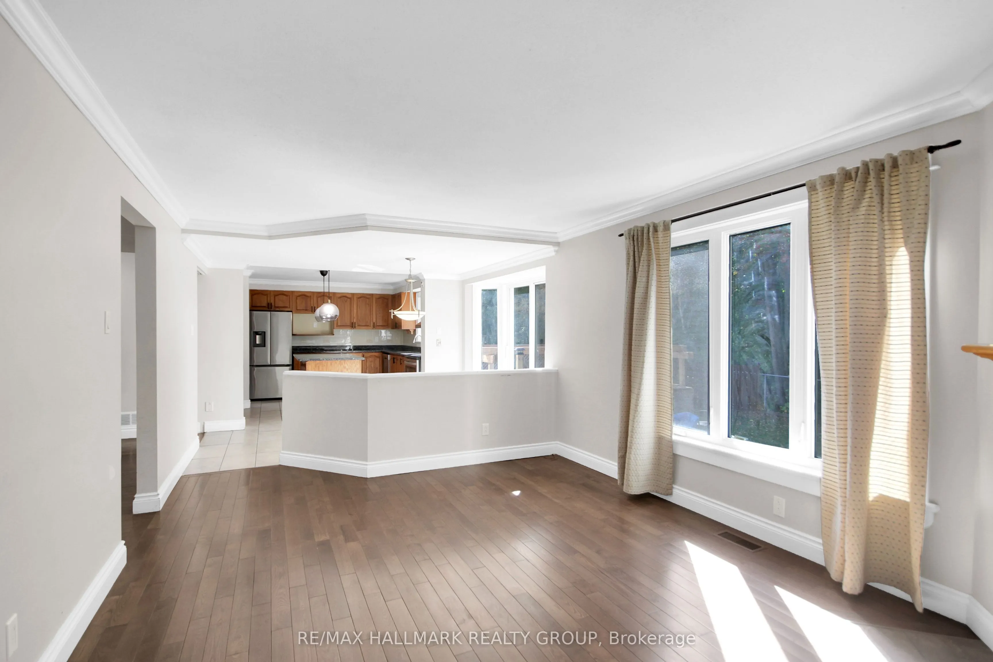 1662 HUNTERS RUN Drive