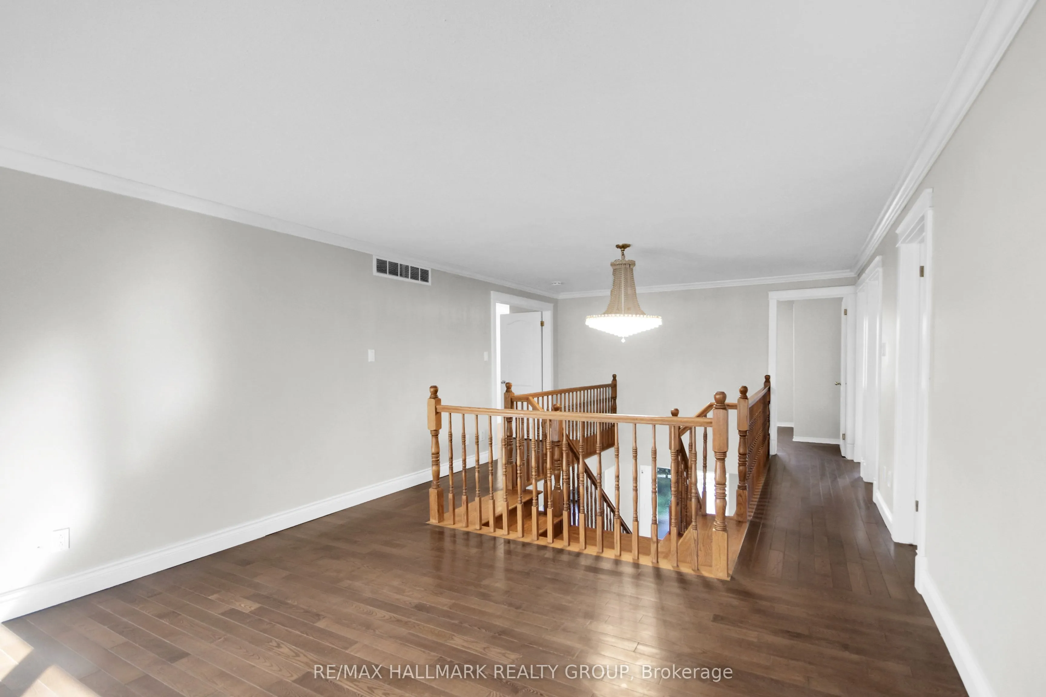 1662 HUNTERS RUN Drive