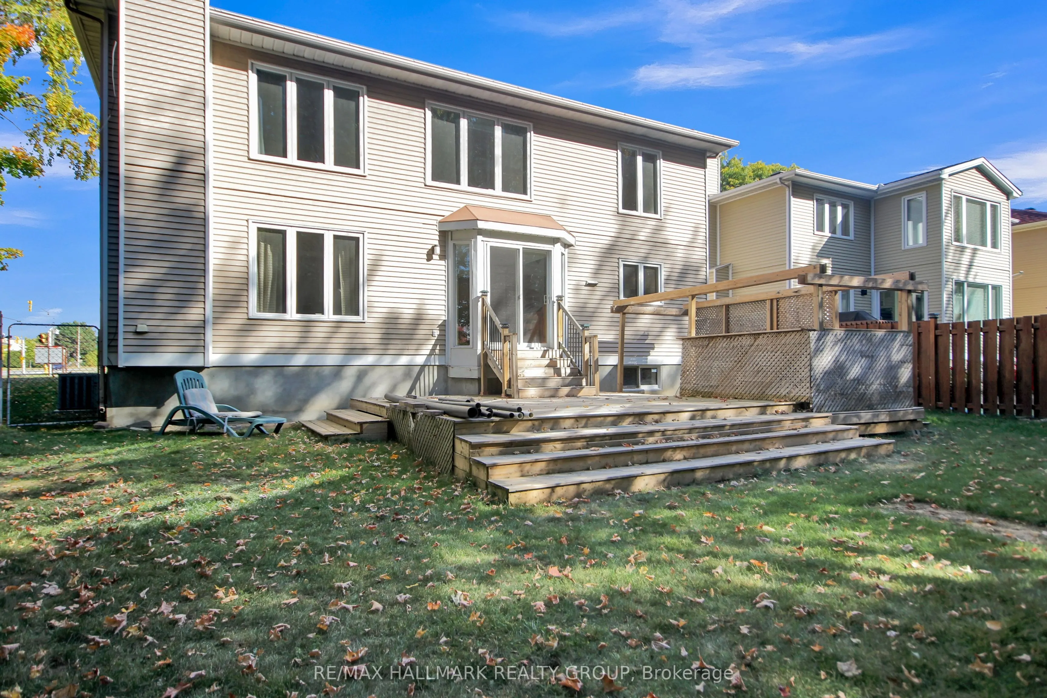 1662 HUNTERS RUN Drive