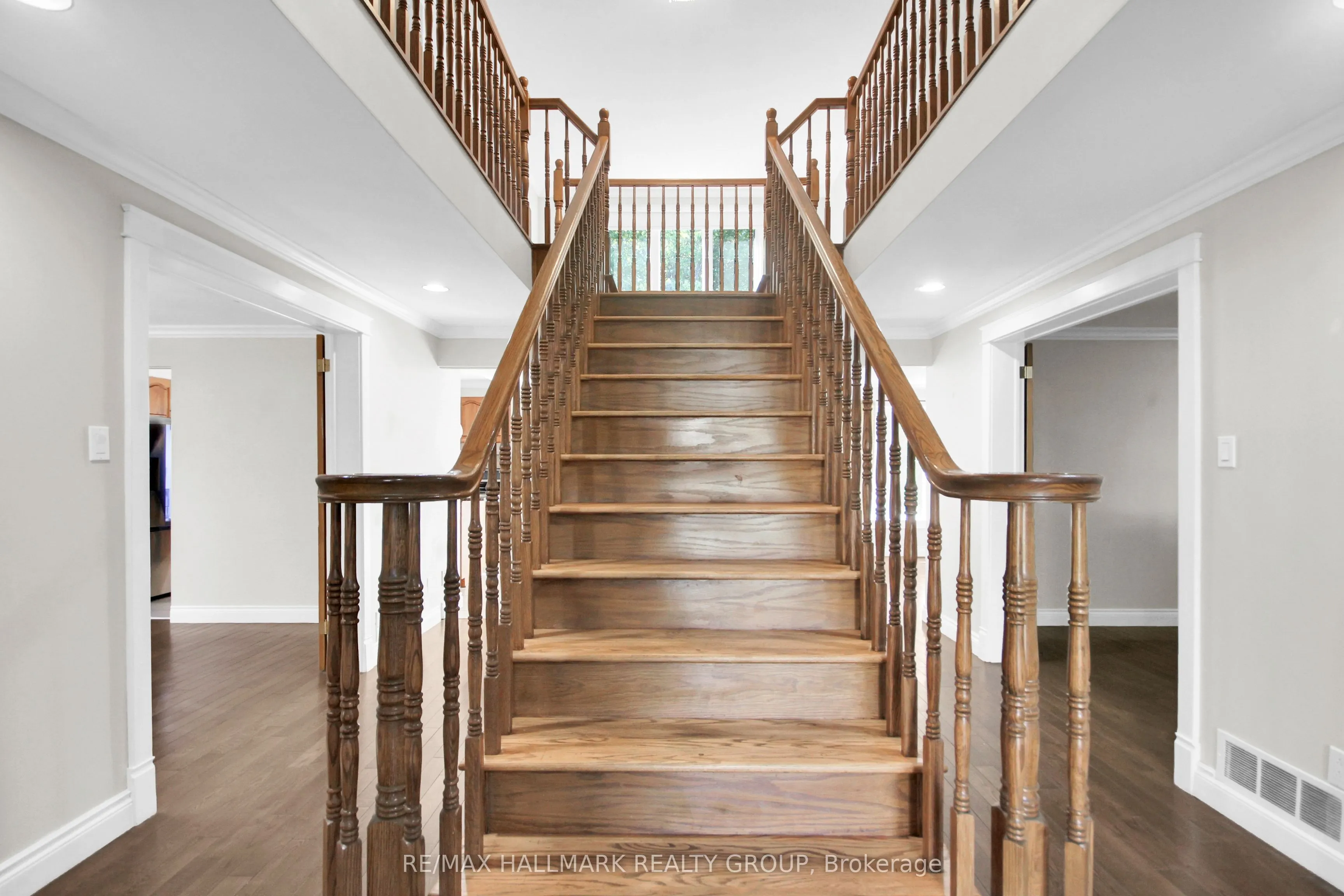 1662 HUNTERS RUN Drive