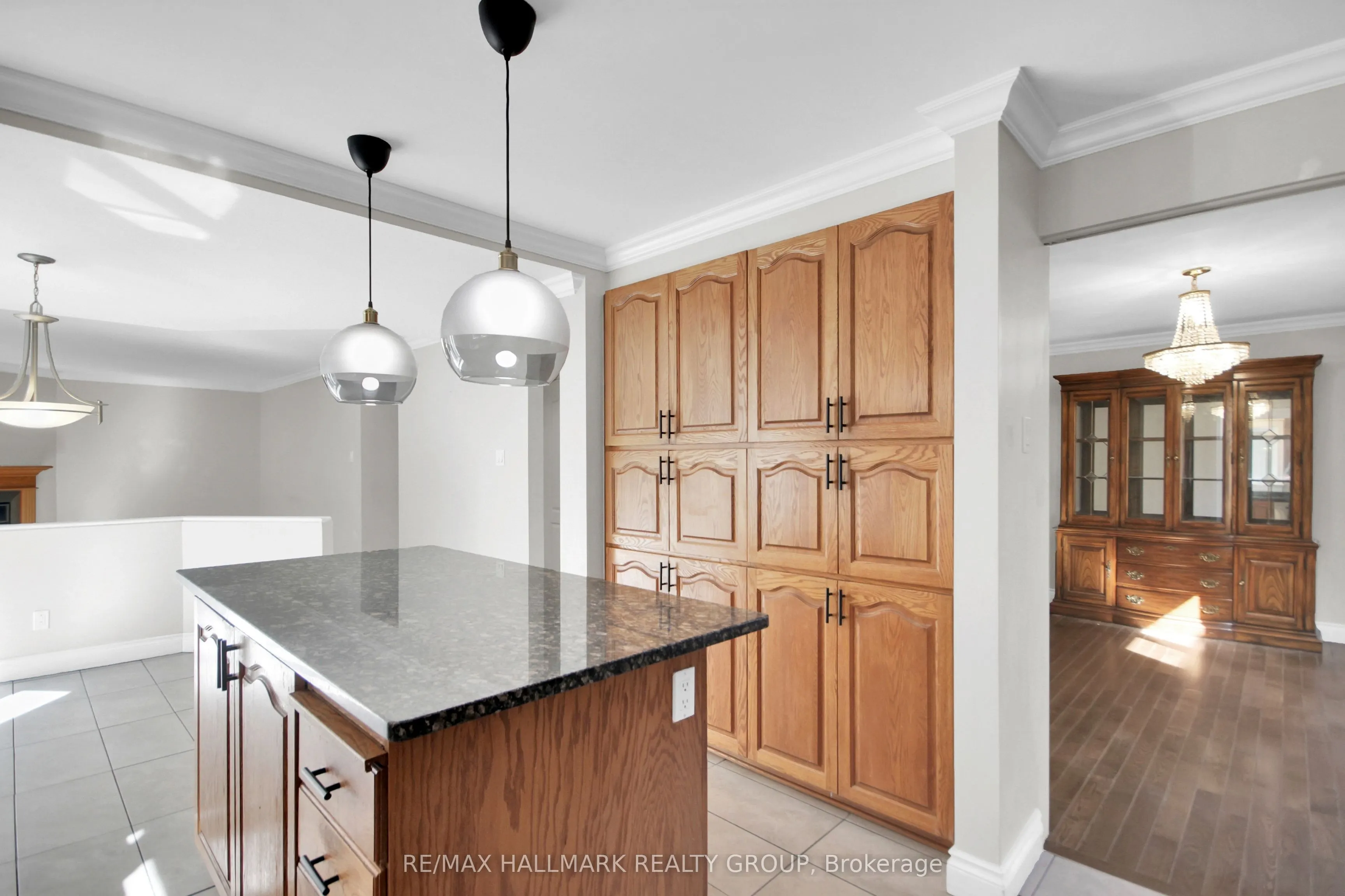 1662 HUNTERS RUN Drive