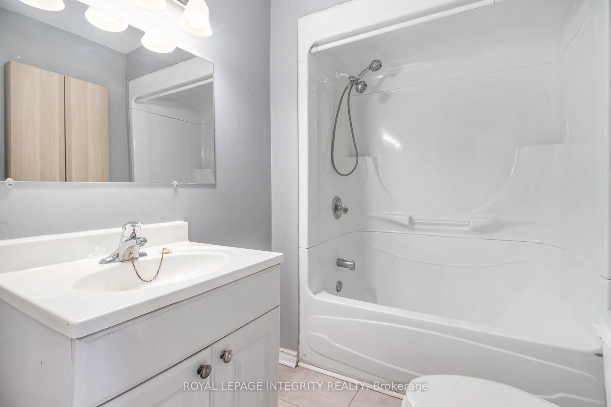 30 Churchill Crescent