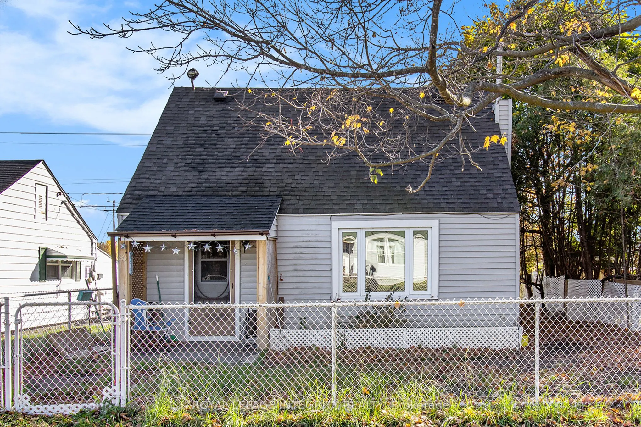 30 Churchill Crescent