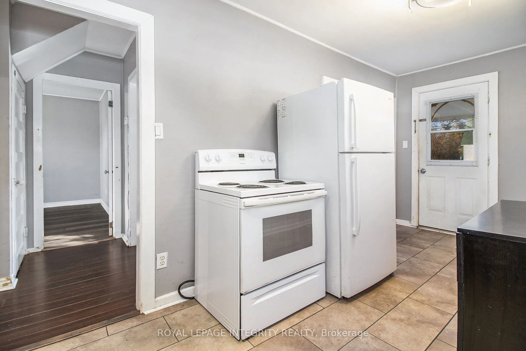 30 Churchill Crescent