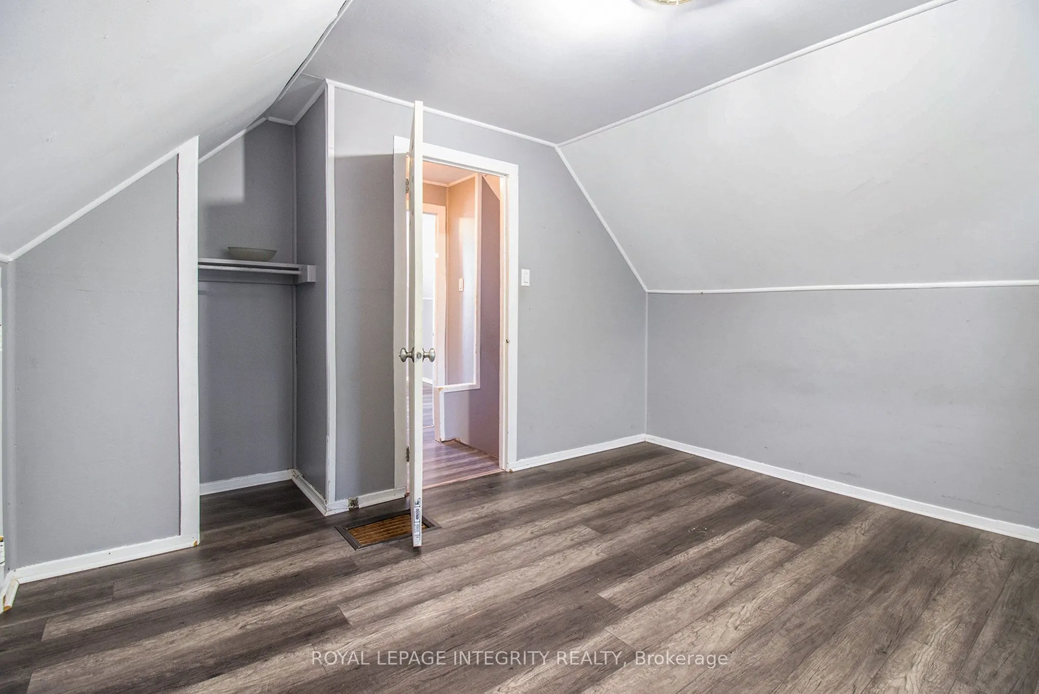 30 Churchill Crescent