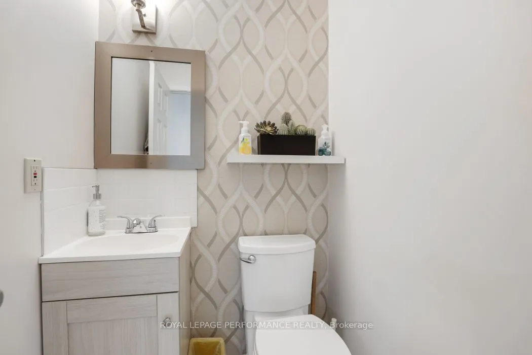 695 Richmond Road, #3