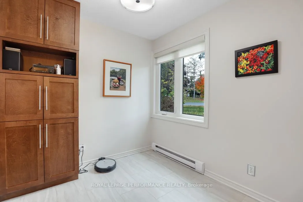 695 Richmond Road, #3