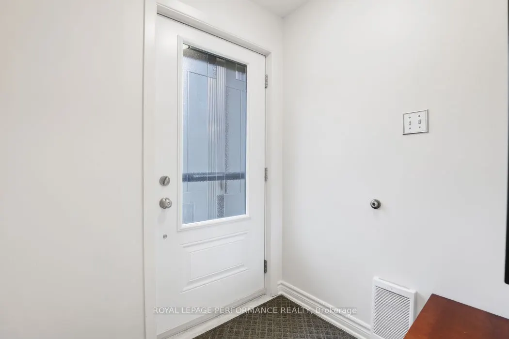 695 Richmond Road, #3