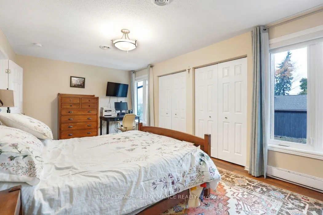 695 Richmond Road, #3