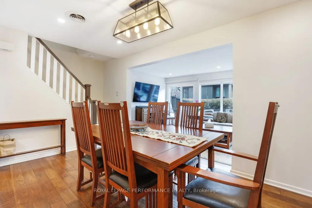 695 Richmond Road, #3