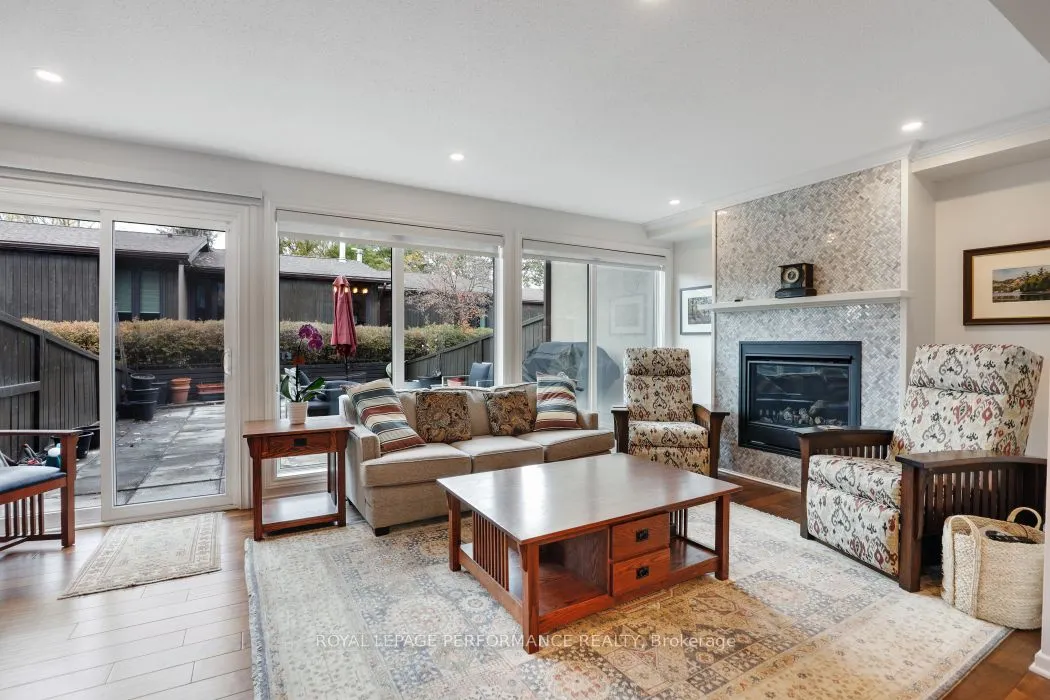 695 Richmond Road, #3