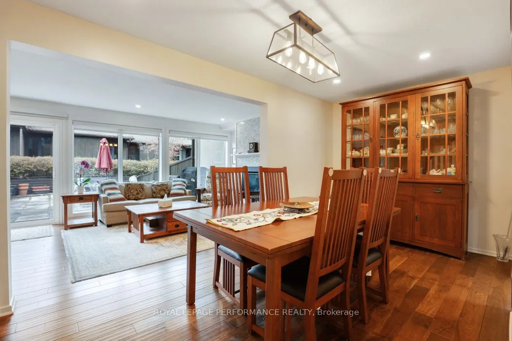 695 Richmond Road, #3