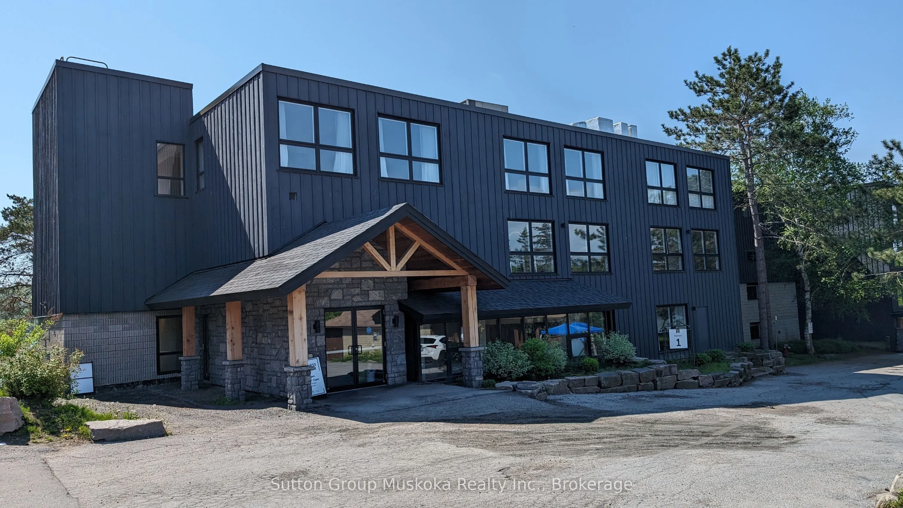 402 Bayshore - Deerhurst Drive, #402