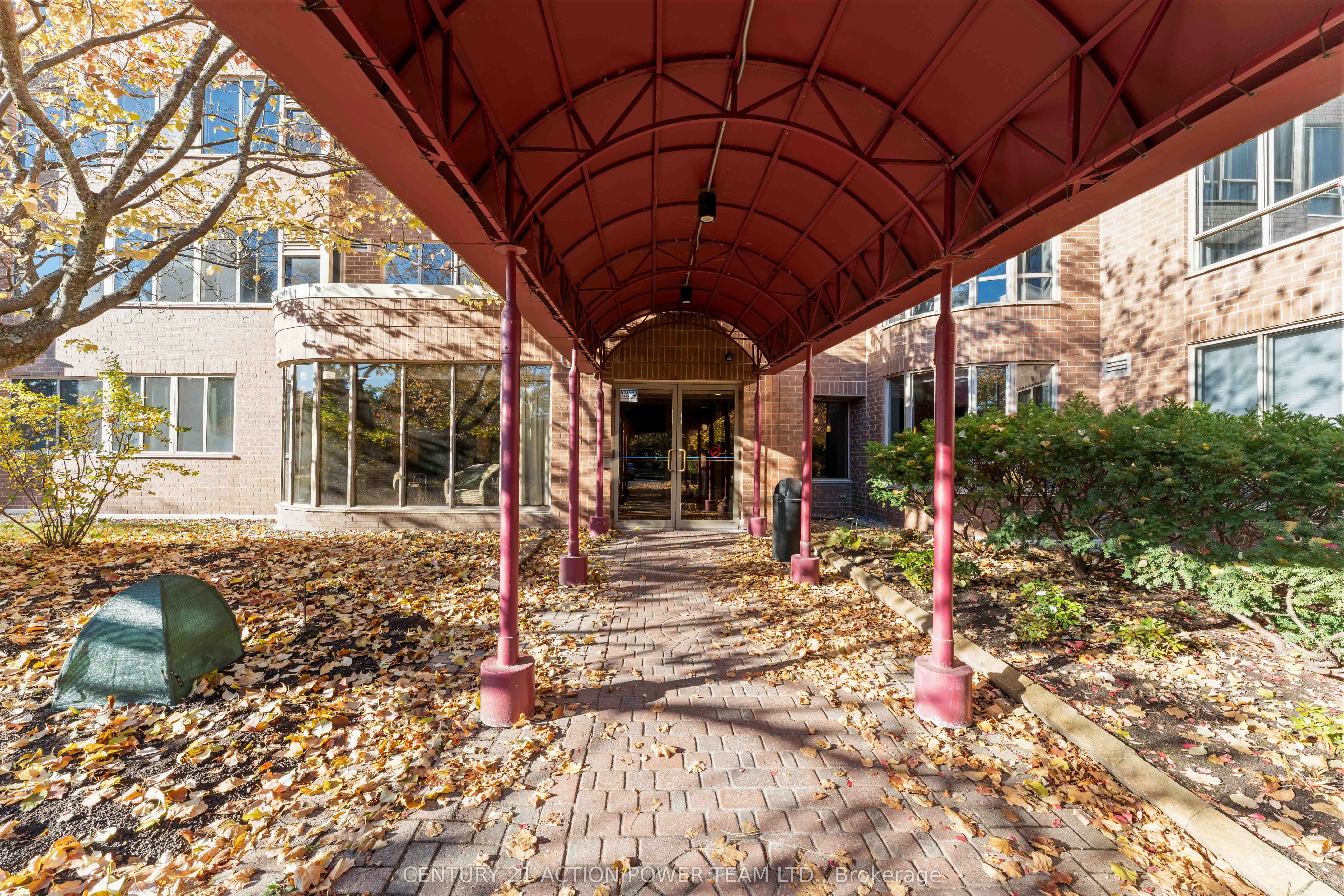 100 Grant Carmen Drive, #1216