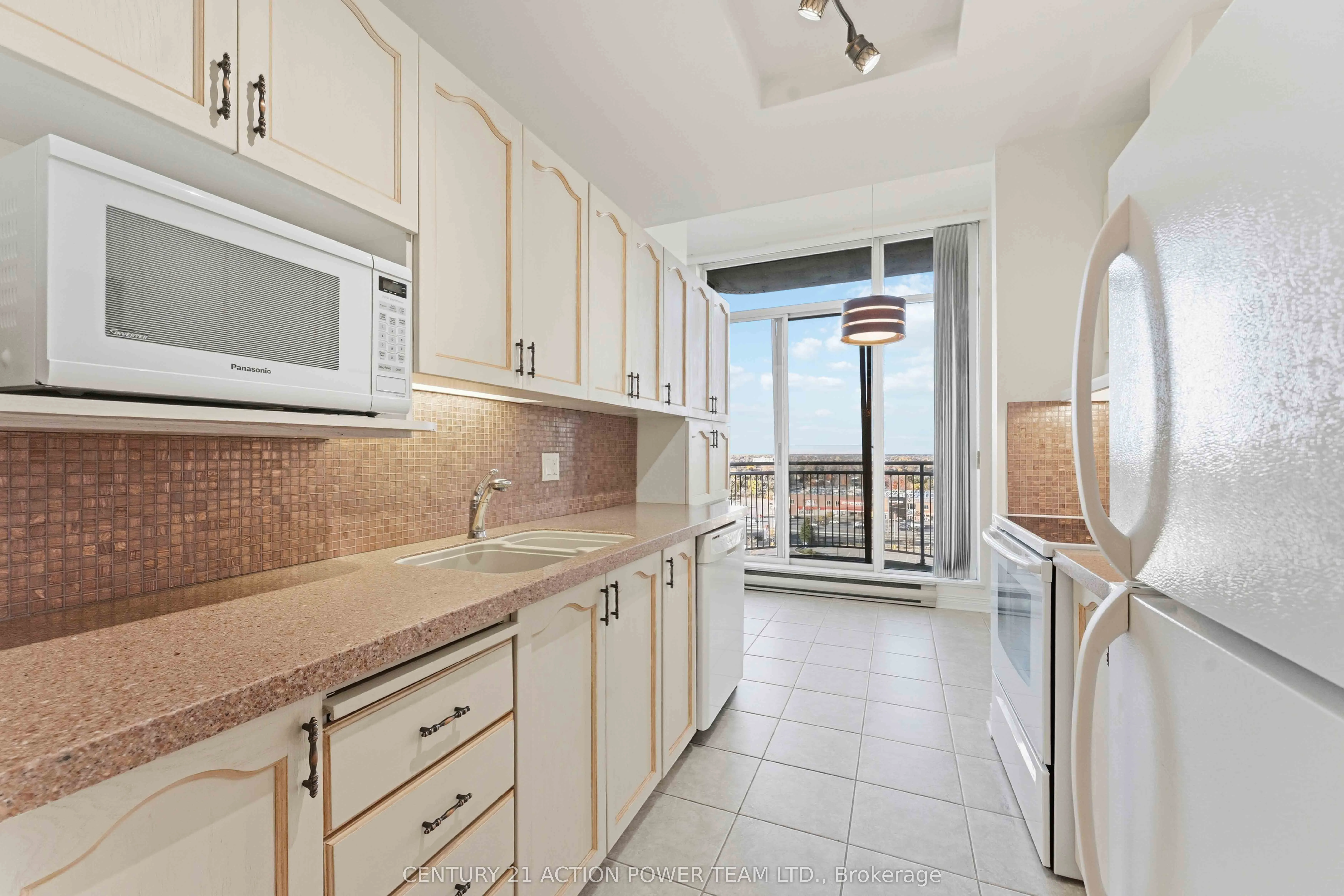 100 Grant Carmen Drive, #1216