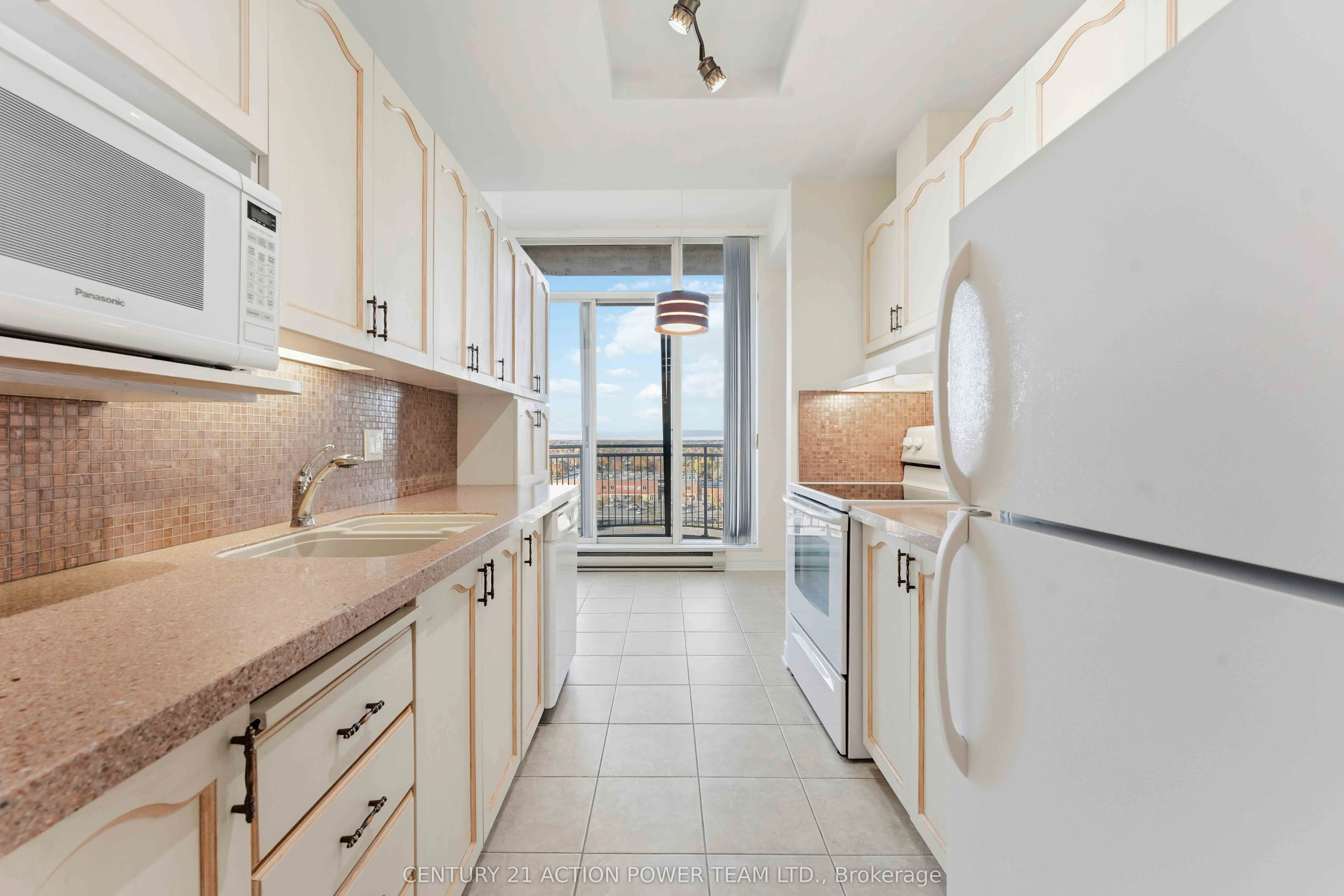 100 Grant Carmen Drive, #1216