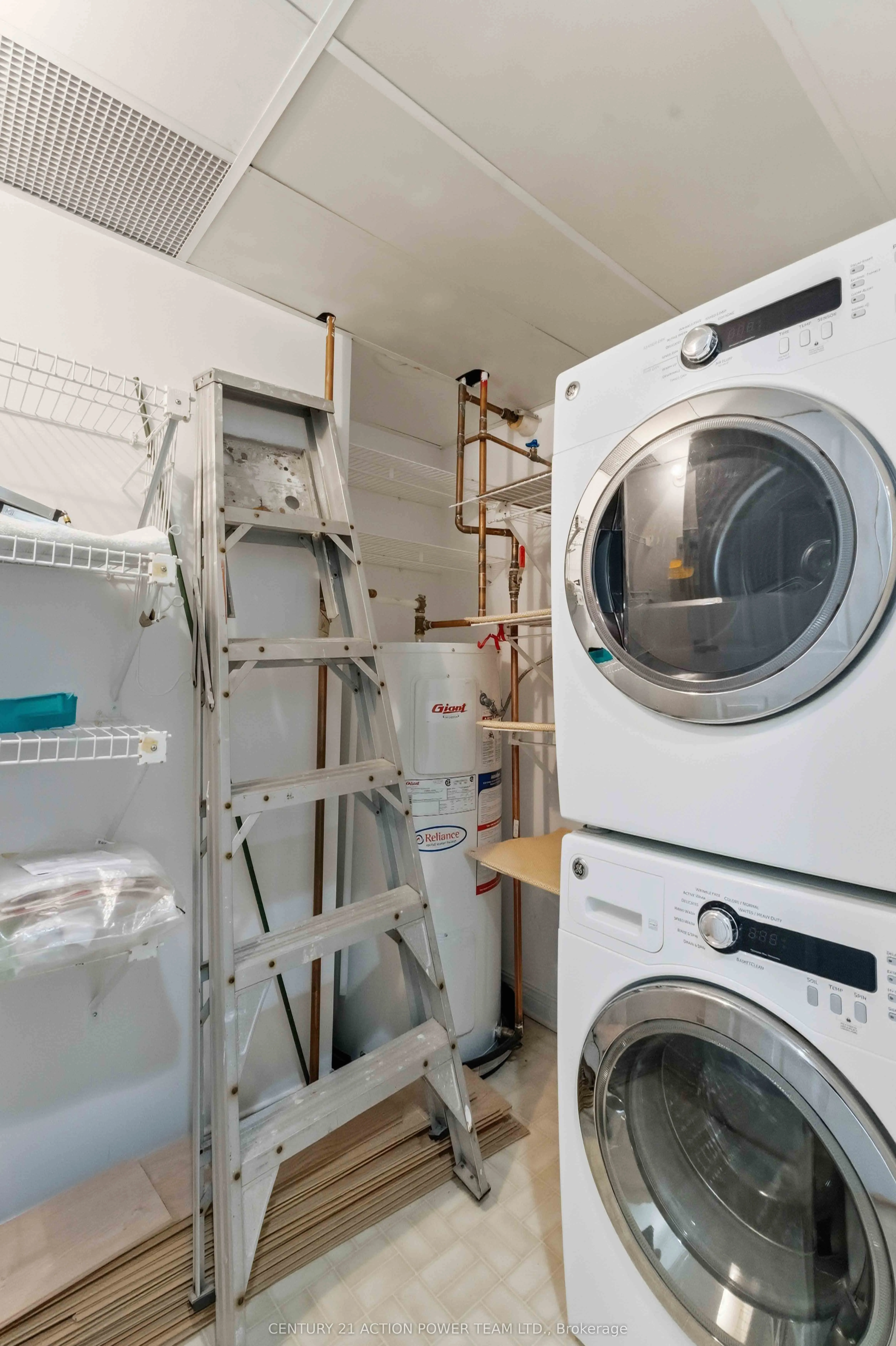 100 Grant Carmen Drive, #1216