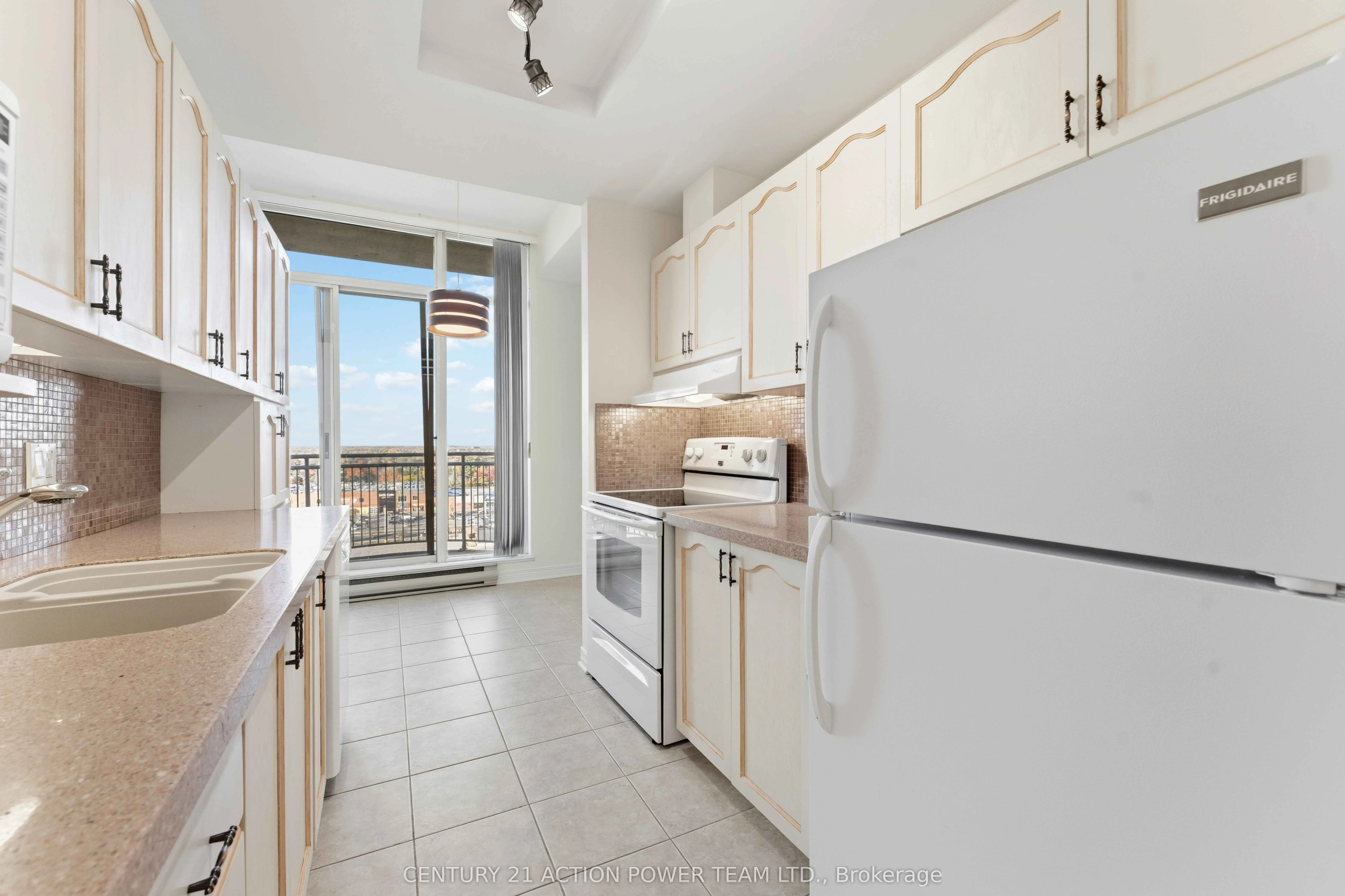 100 Grant Carmen Drive, #1216