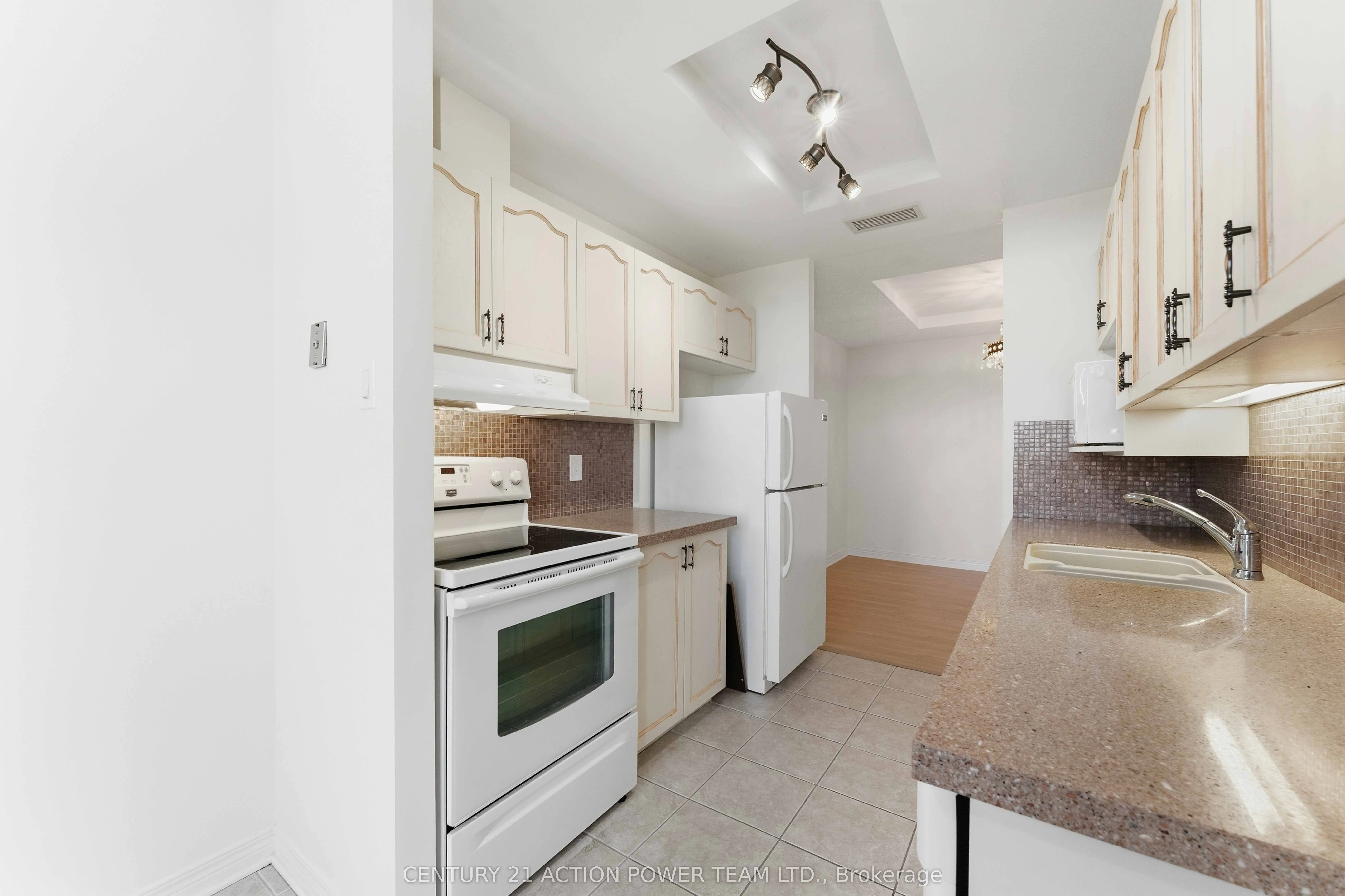 100 Grant Carmen Drive, #1216