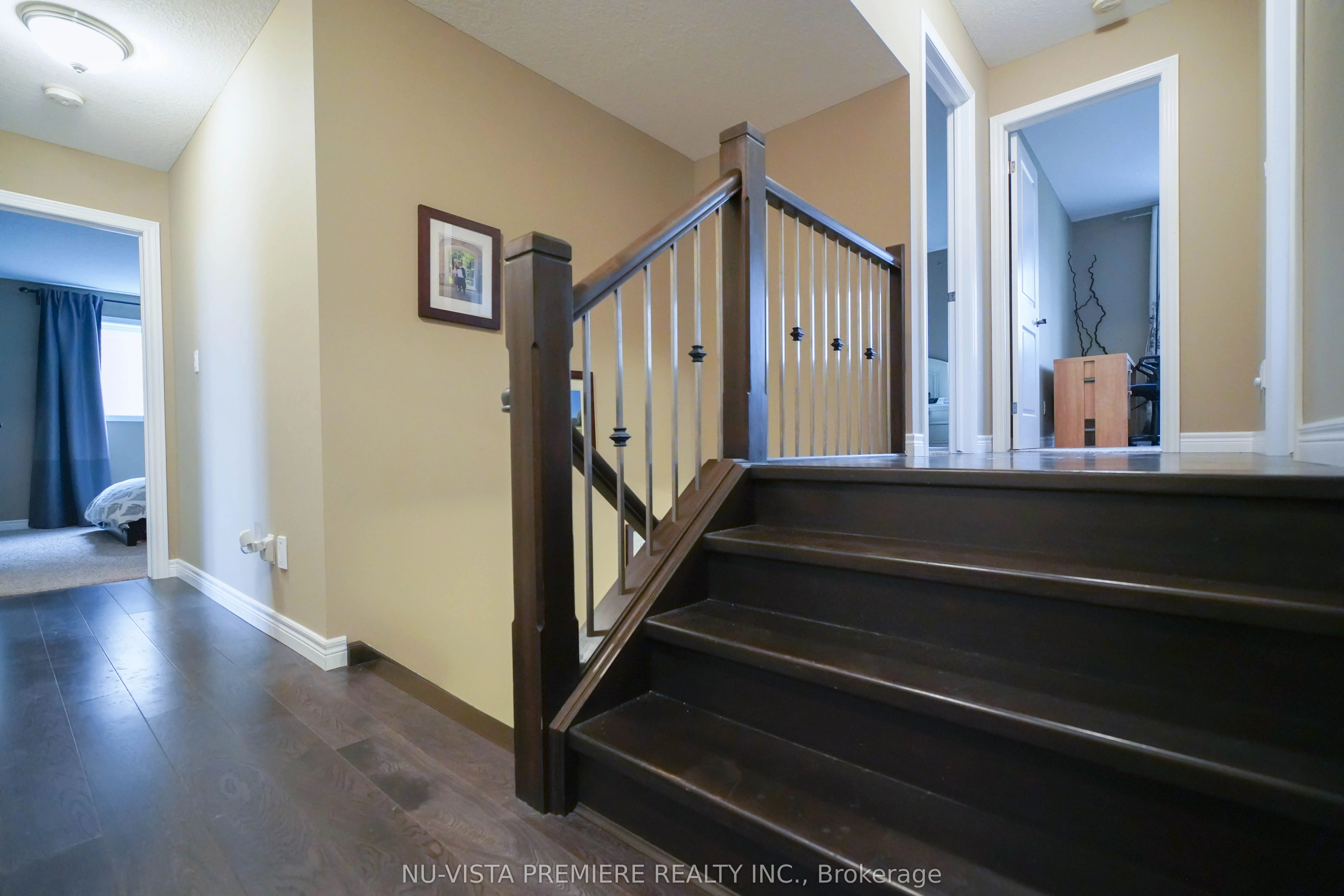 968 Springbank Avenue N