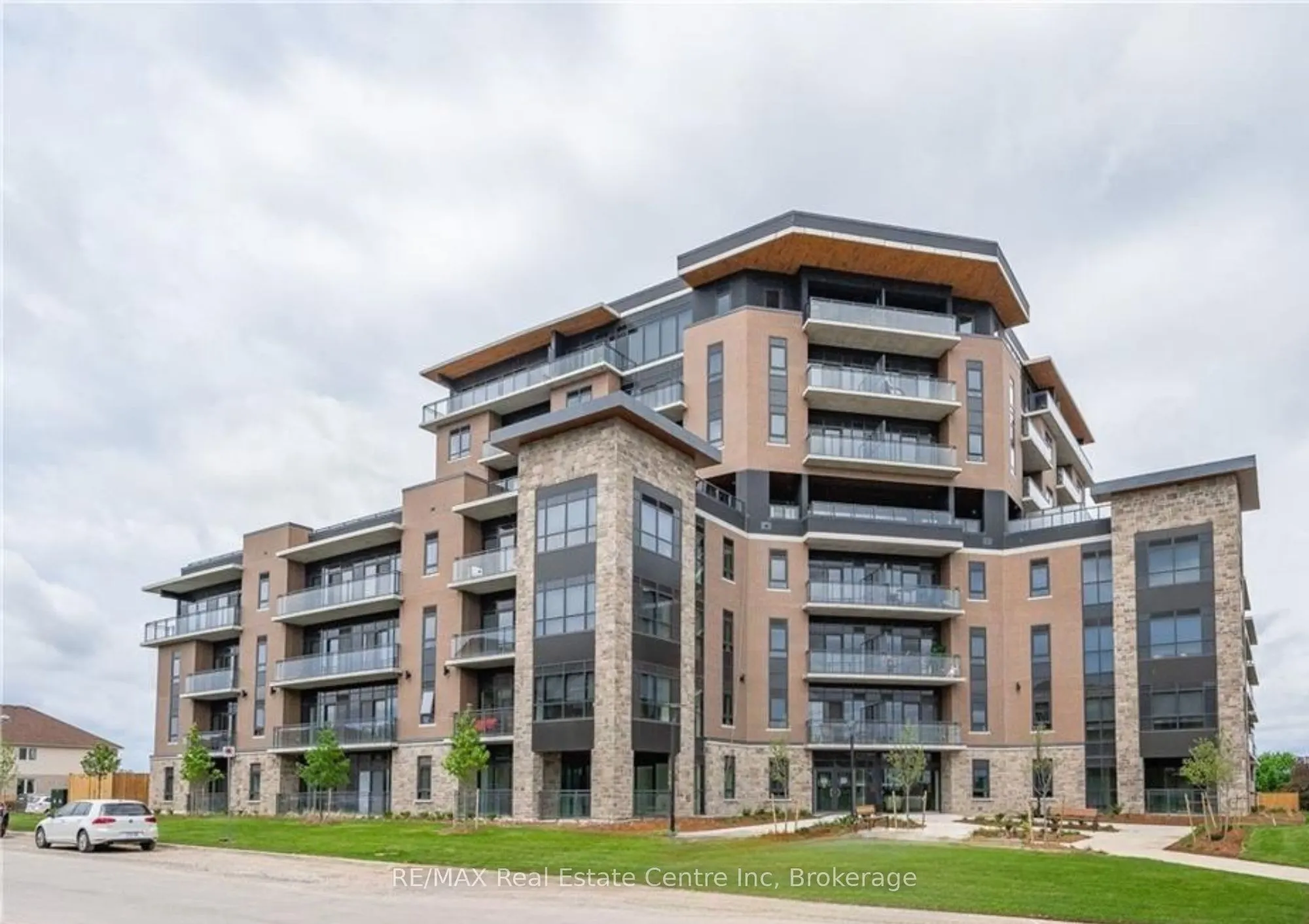 332 Gosling Gardens, #708