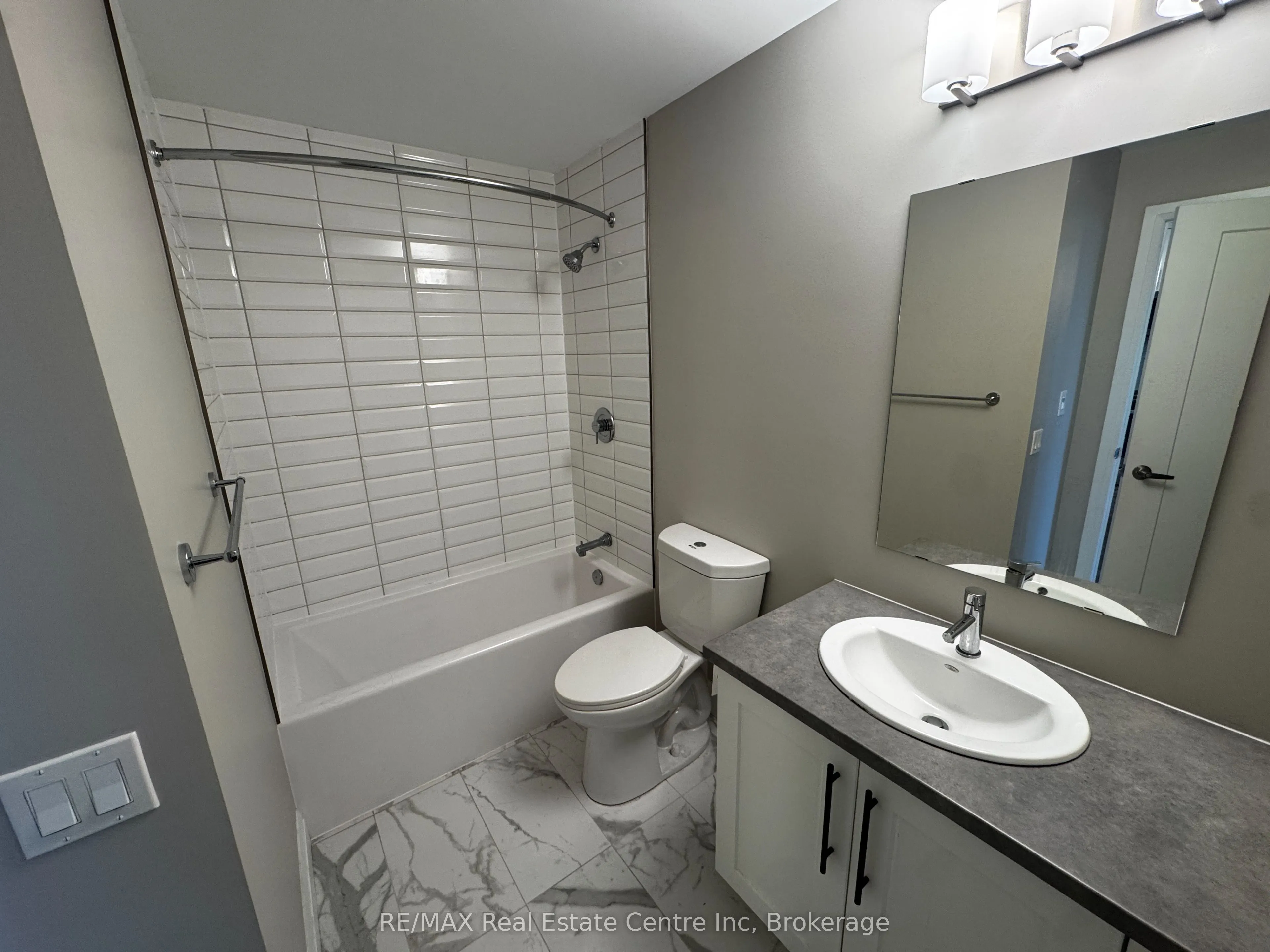 332 Gosling Gardens, #708