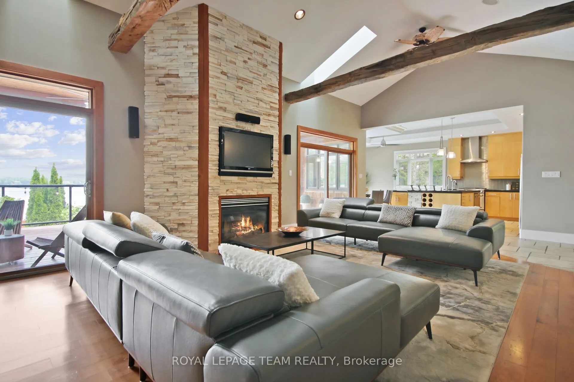 3886 Armitage Avenue