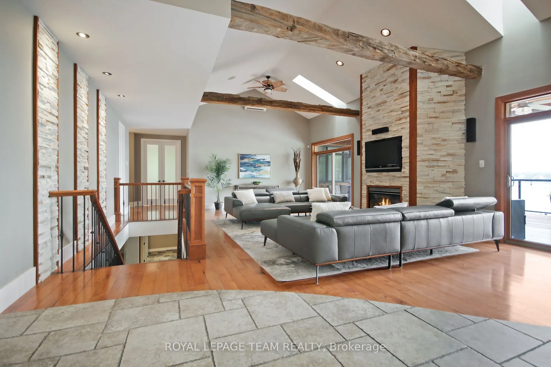 3886 Armitage Avenue