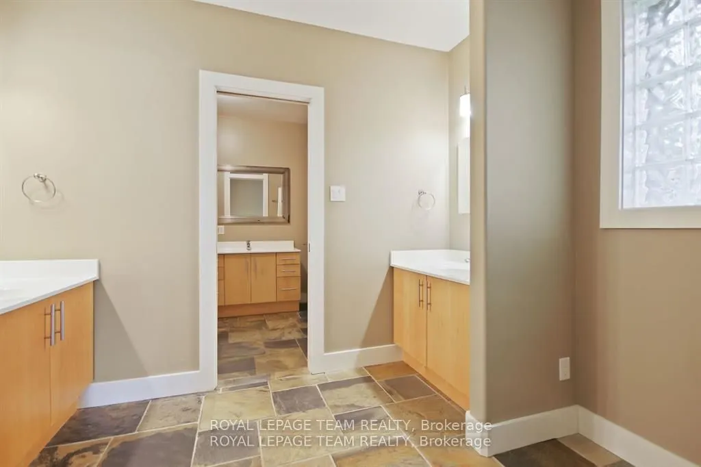 3886 Armitage Avenue