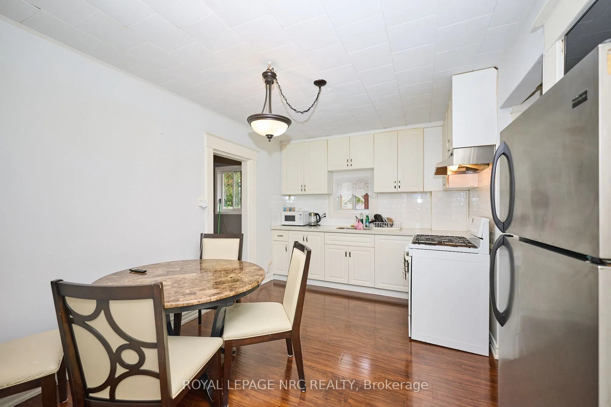 6173 PINE GROVE Avenue