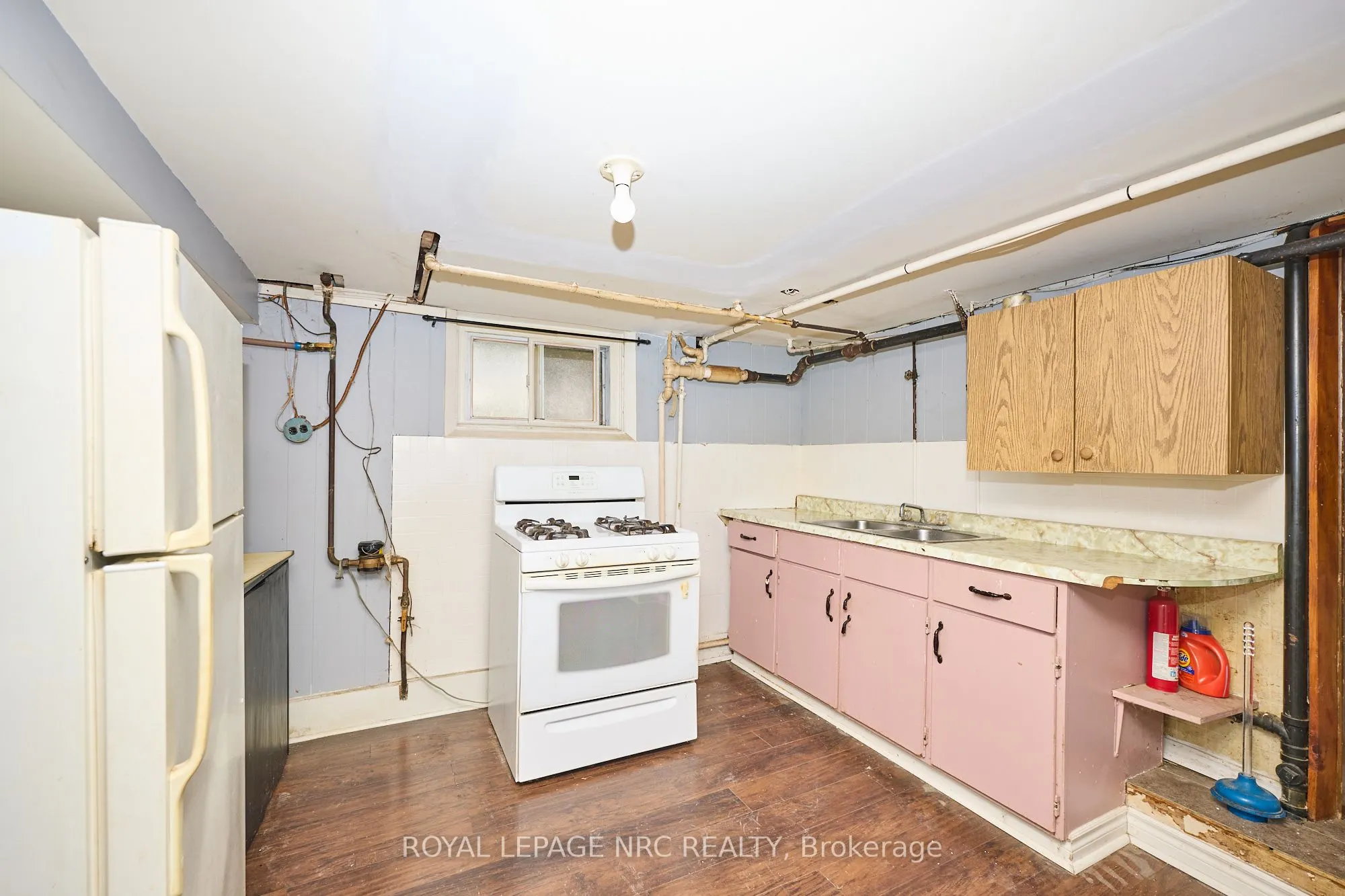 6173 PINE GROVE Avenue