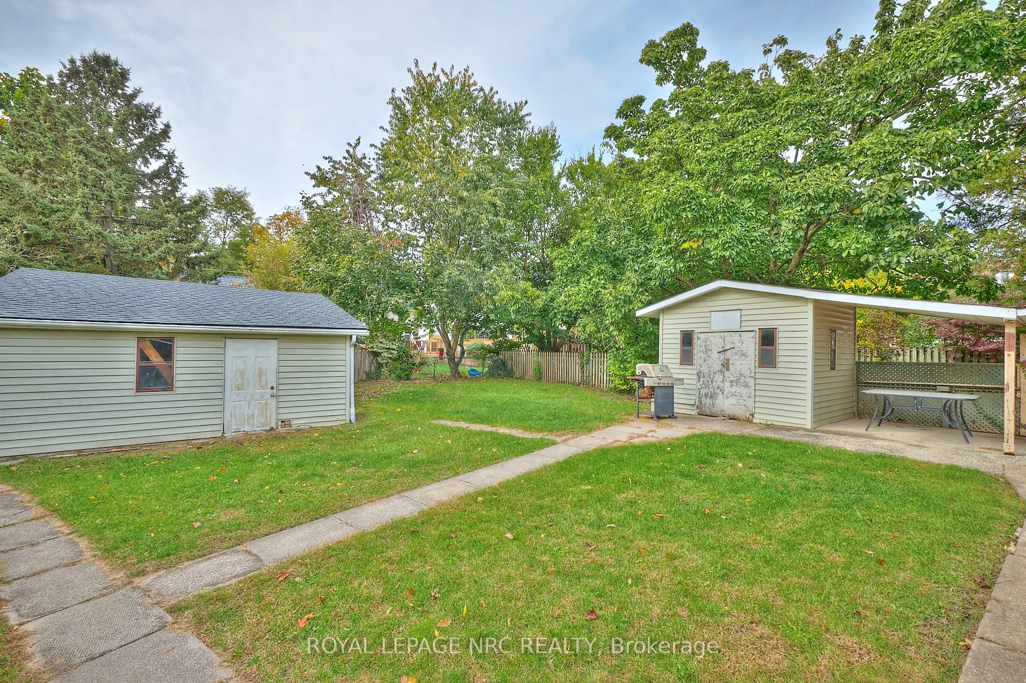 6173 PINE GROVE Avenue