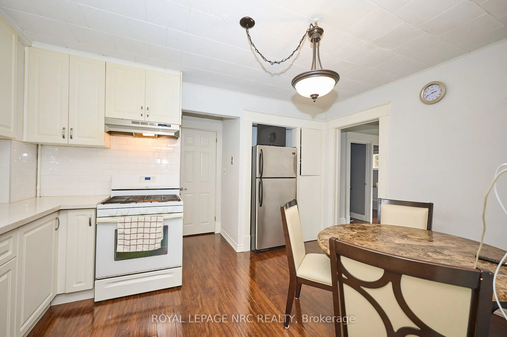 6173 PINE GROVE Avenue