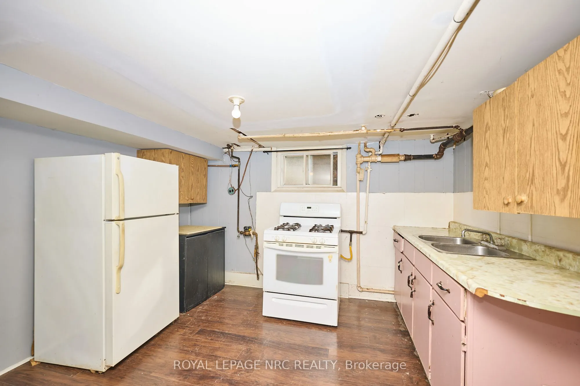 6173 PINE GROVE Avenue